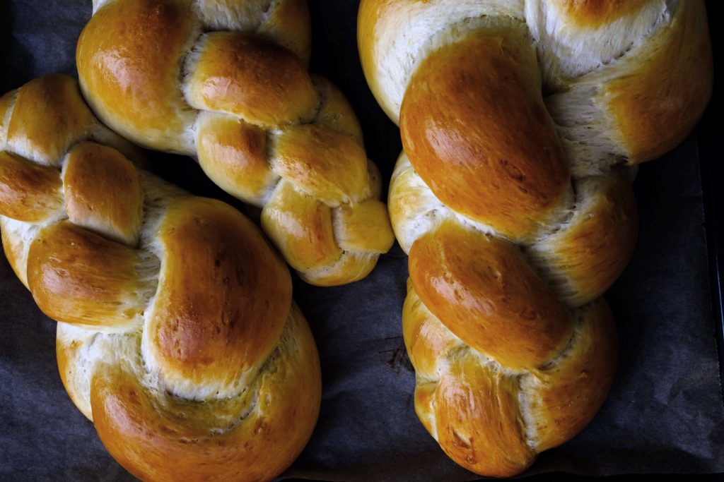 “BÄRNER ANKEZÜPFE” A TYPICAL SUNDAY BREAD